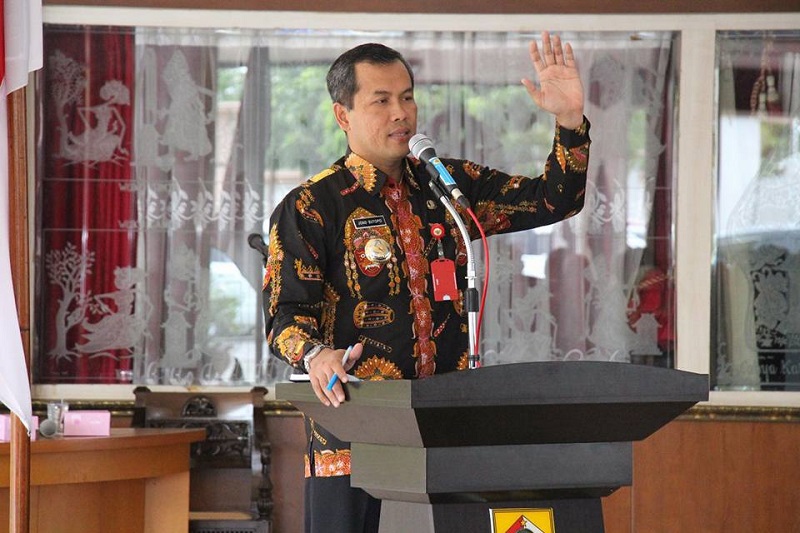 bupati wonogiri beri sambutan acara pendidikan gratis di wonogiri