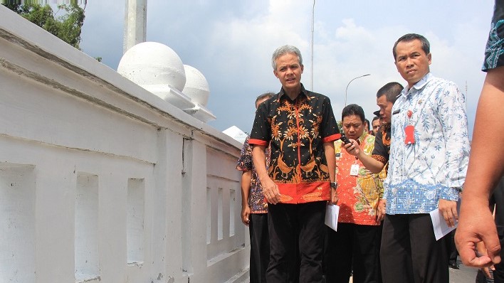 gubernur jawa tengah cek proyek jembatan jurang gempal wonogiri