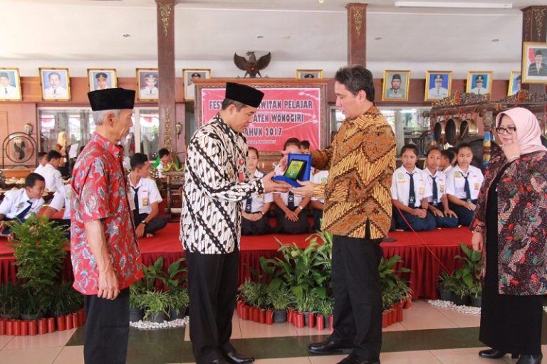 Bupati Wonogiri Joko Sutopo