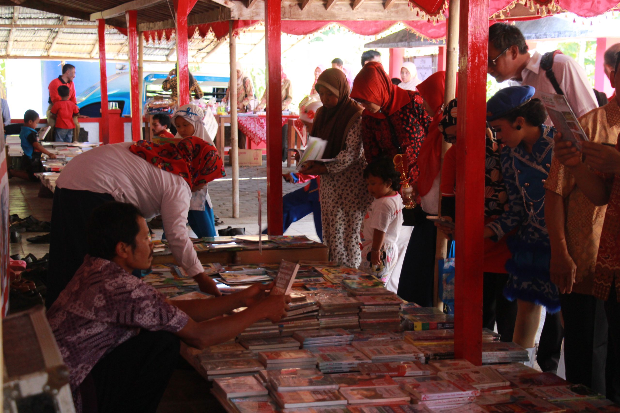 PENCANANGAN KAMPUNG LITERASI DI DESA TIRTOSWORO
