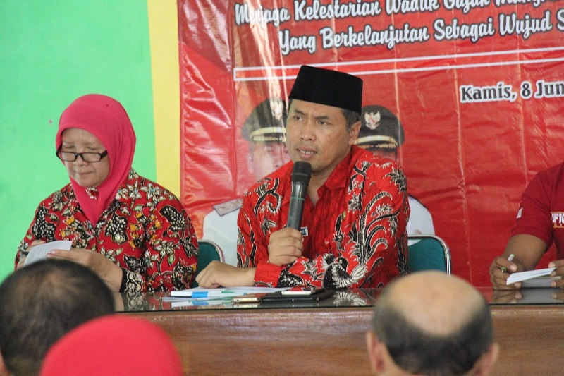 BUPATI WONOGIRI BERI KESEMPATAN SATU MINGGU NELAYAN BERSIHKAN BRANJANG