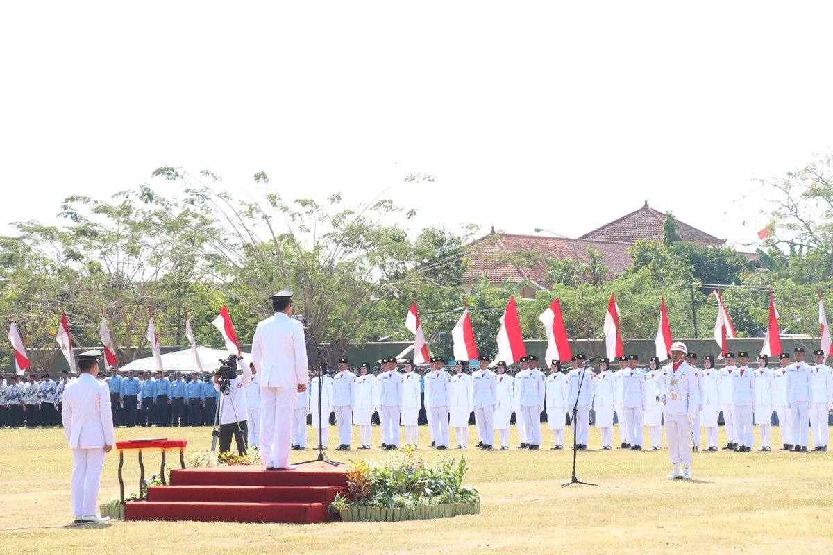 UPACARA HUT 72 TAHUN RI