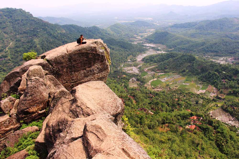 Gunung Besek Kecamatan Kismantorouk kecil