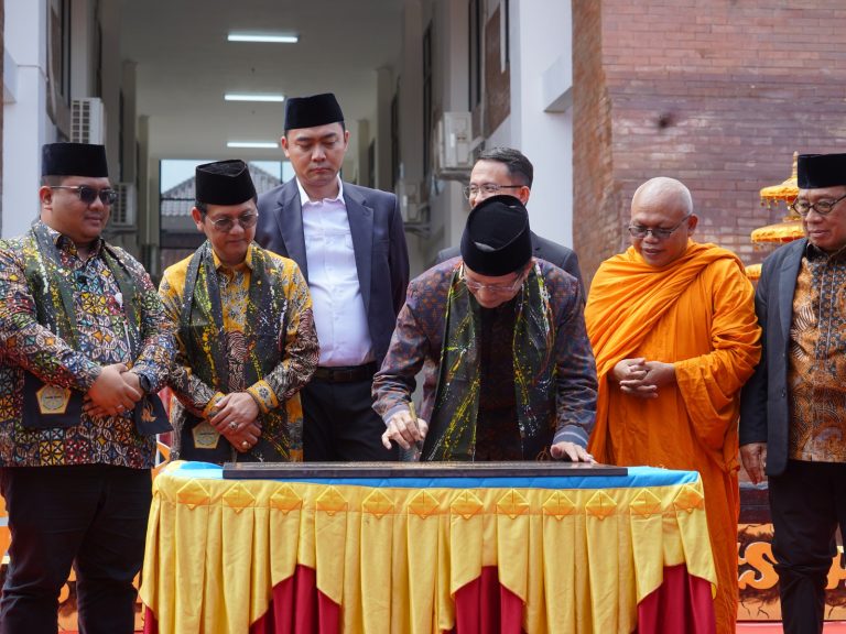 19a70531-8c03-4853-a7f9-e9c082287349